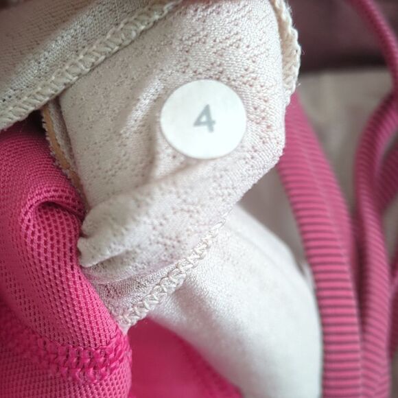 Lululemon Wild Tank Size 4 - Picture 6 of 7